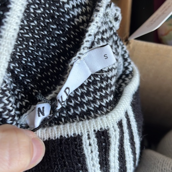 NA-KD x Klara Montes Wool Blend Soft Polo Sweater NWT Small - Picture 5 of 6